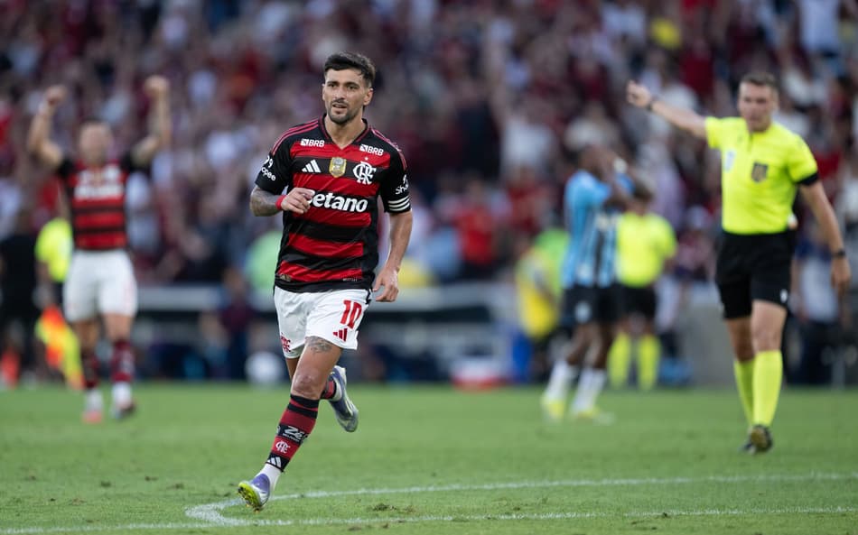 O Flamengo é o líder do Campeonato Brasileiro. (Foto: Jorge Rodrigues/AGIF)
