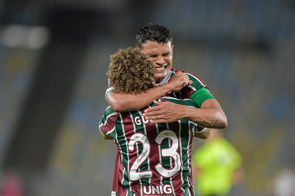 Thiago Silva comemora gol do Fluminense (Foto: Thiago Ribeiro/AGIF)