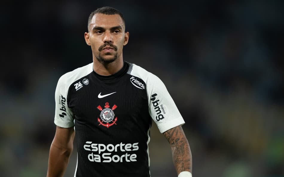 Matheuzinho, lateral do Corinthians (Foto: Jorge Rodrigues/AGIF)