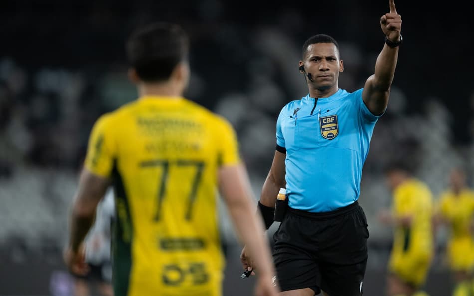 Mirassol reclama da arbitragem diante do Botafogo