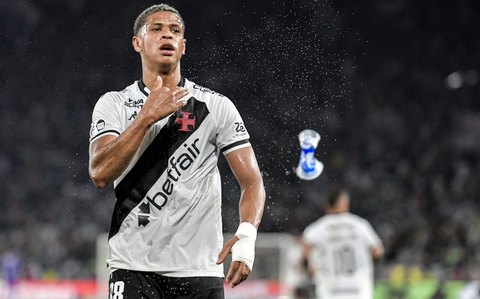 Vasco empata com Flamengo e quebra jejum de sete anos no Brasileirão