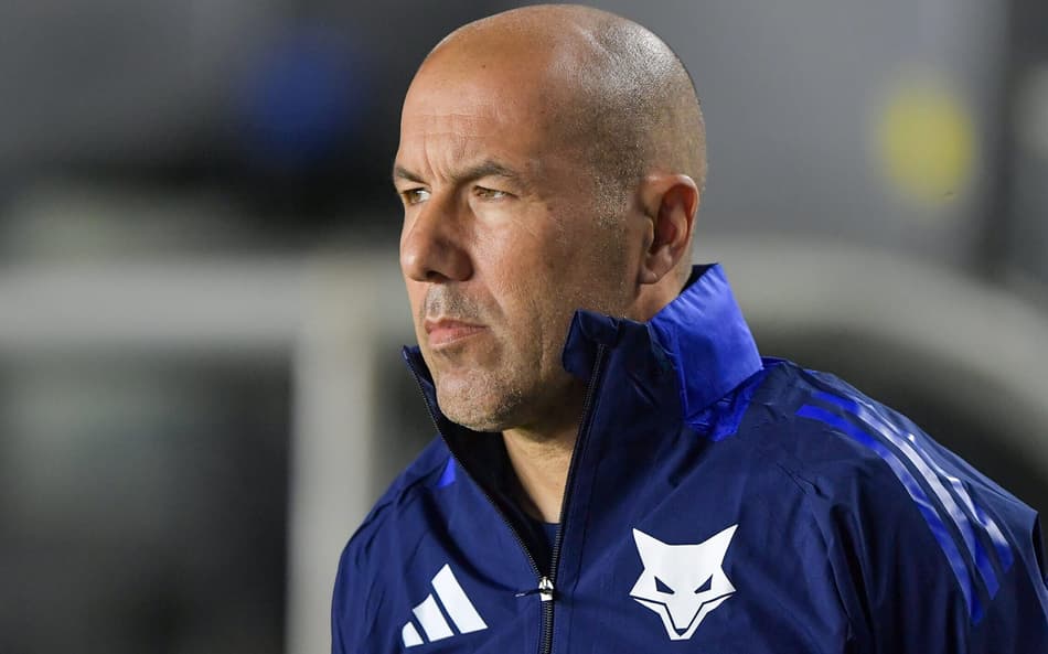 Técnico do Cruzeiro, Leonardo Jardim (Foto: Thiago Ribeiro/AGIF)