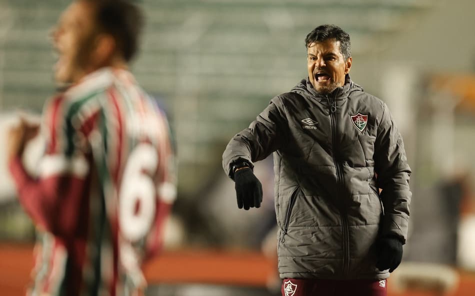 Alexandre Mendes no jogo entre Fluminense e GV San José, pela Sul-Americana