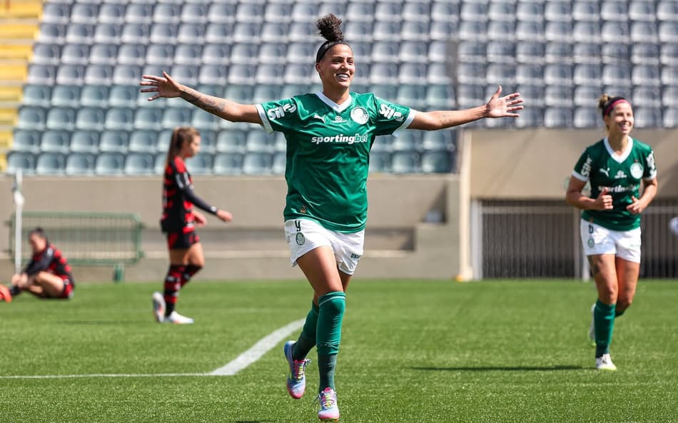Amanda Gutierres comemora gol pelo Palmeiras no Brasileirão Feminino (Foto: Fábio Menotti/Palmeiras)