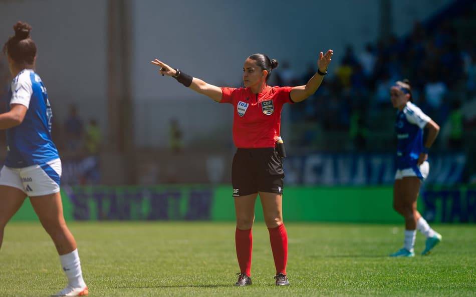 Jogadoras de Corinthians e Cruzeiro criticam arbitragem da final do Brasileirão Feminino