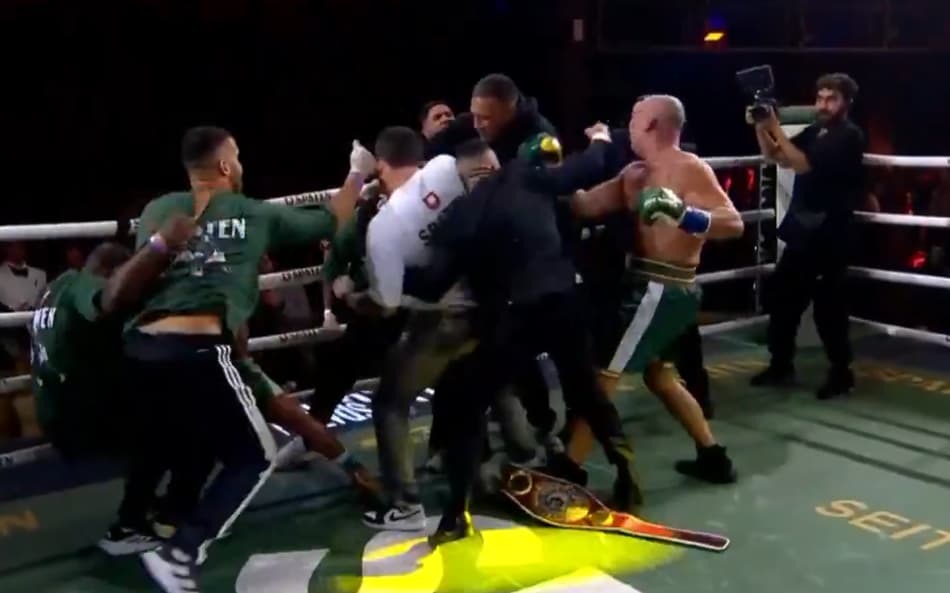 Briga generalizada marcou o fim da luta entre Popó e Wanderlei Silva