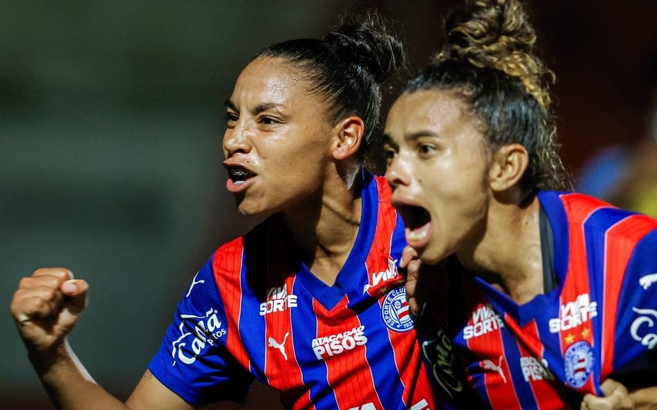 Jogadoras do Bahia comemoram gol sobre o Atlético-MG na Copa do Brasil Feminina (Foto: Rafael Rodrigues/EC Bahia)