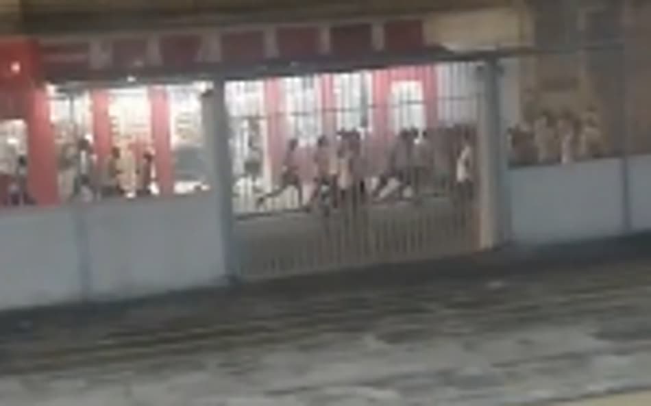 Briga de torcida Vasco x Botafogo (Foto: Reprodução)