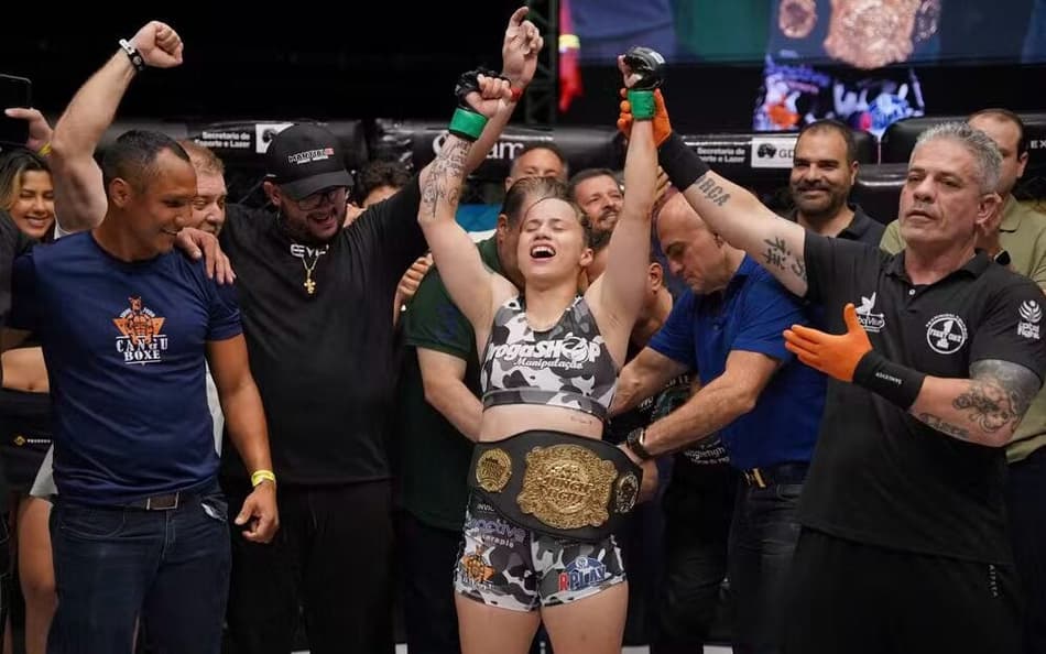 Carol Foro: campeã do Jungle Fight, brasileira luta no Contender Series do UFC (Foto: Luiza Almeida)