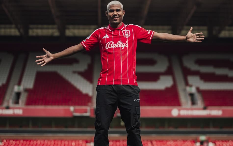 Cuiabano Nottingham Forest anúncio