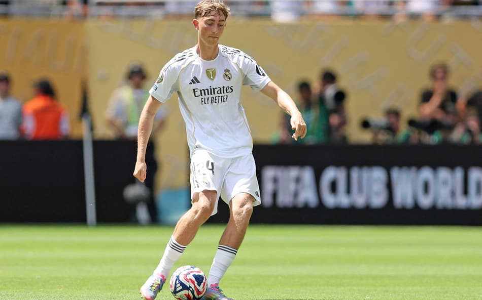 Dean Huijsen em ação em sua estreia pelo Real Madrid no Mundial de Clubes