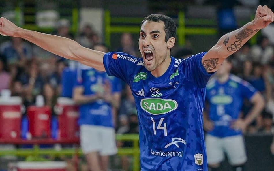 Douglas Souza foi campeão da Superliga 2024/2025 com o Cruzeiro