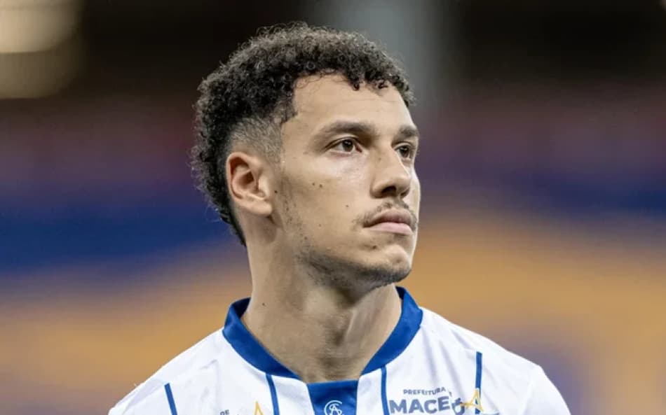 Enzo estava no CSA. (Foto: Allan Max/CSA)