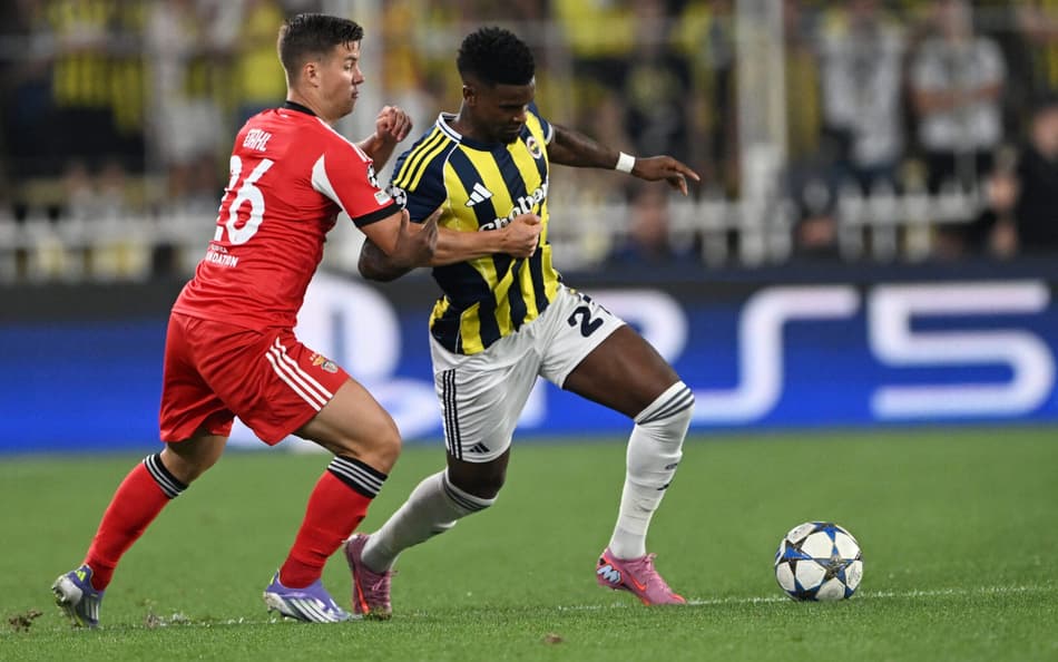 Fenerbahçe e Benfica empataram por 0 a 0 pela Champions League (Foto: Ozan KOSE/AFP)
