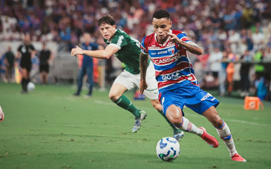 Allanzinho em partida do Fortaleza contra o Palmeiras, pelo Brasileirão 2025 (Foto: Mateus Lotif/Fortaleza EC)
