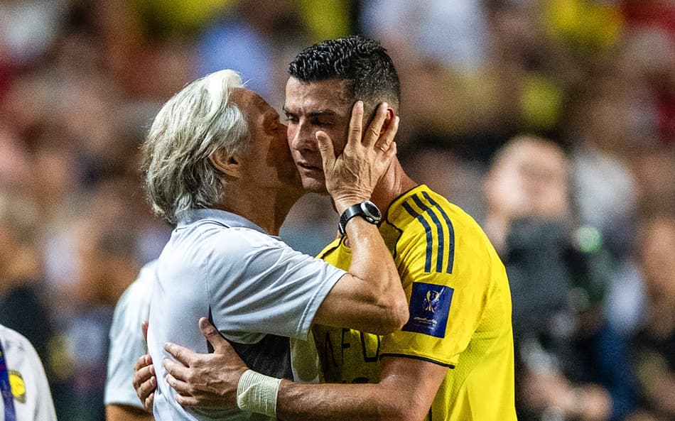 Jorge Jesus beija Cristiano Ronaldo após vitória do Al-Nassr