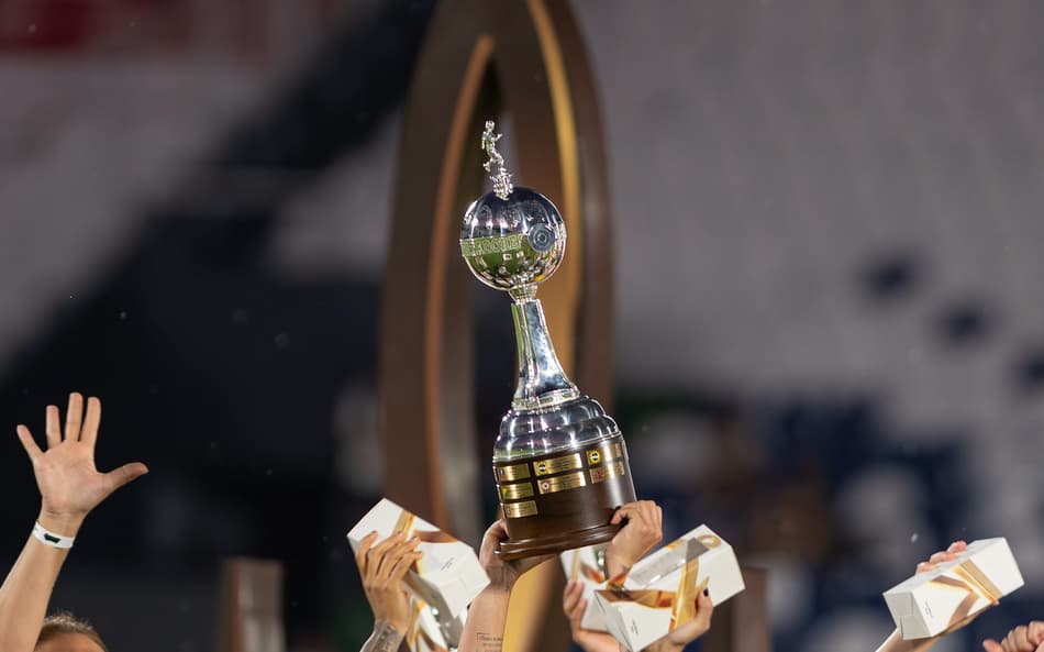 Taça da Libertadores Feminina, conquistada pelo Corinthians em 2024 (Foto: Staff Images Woman/Conmebol)