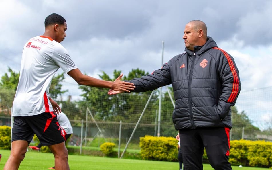Novo técnico do sub-20 do Internacional Mário Jorge
