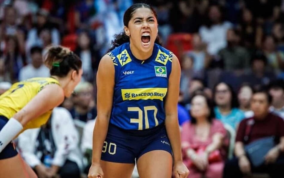 Marcelle Arruda com time na disputa do Bronze no Mundial de Vôlei Feminino (Foto: Reprodução/Instagram)