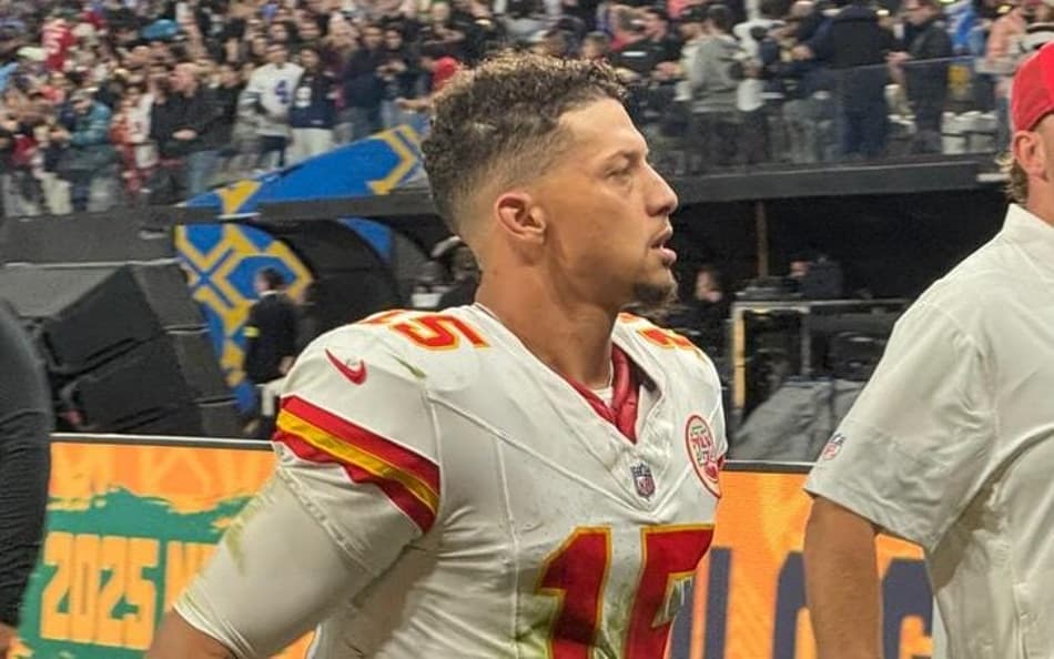 Patrick Mahomes em partida da NFL no Brasil (Foto: João Pedro Rodrigues / Lance!)