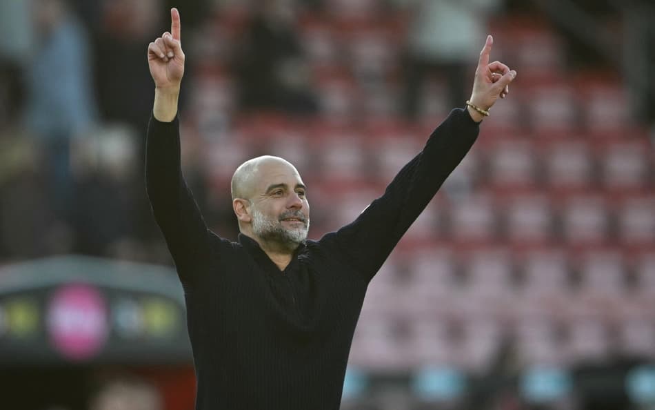 Pep Guardiola comemora classificação do Manchester City às semifinais da Copa da Inglaterra