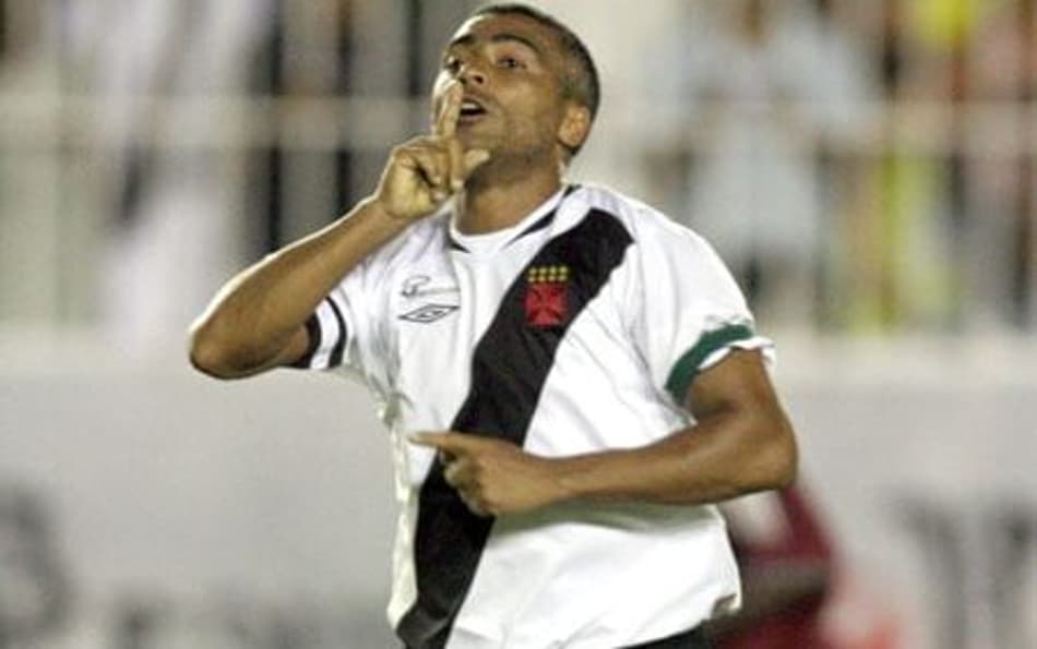 Romário marcou dois gols e comandou a vitória do Vasco sobre o Palmeiras em 2001. (Ricardo Cassiano/ Lancepress; Digital)