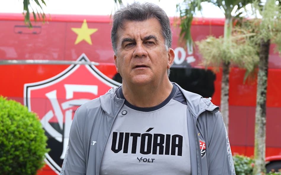 Fábio Mota em pronunciamento à TV Vitória (Foto: reprodução / TV Vitória)