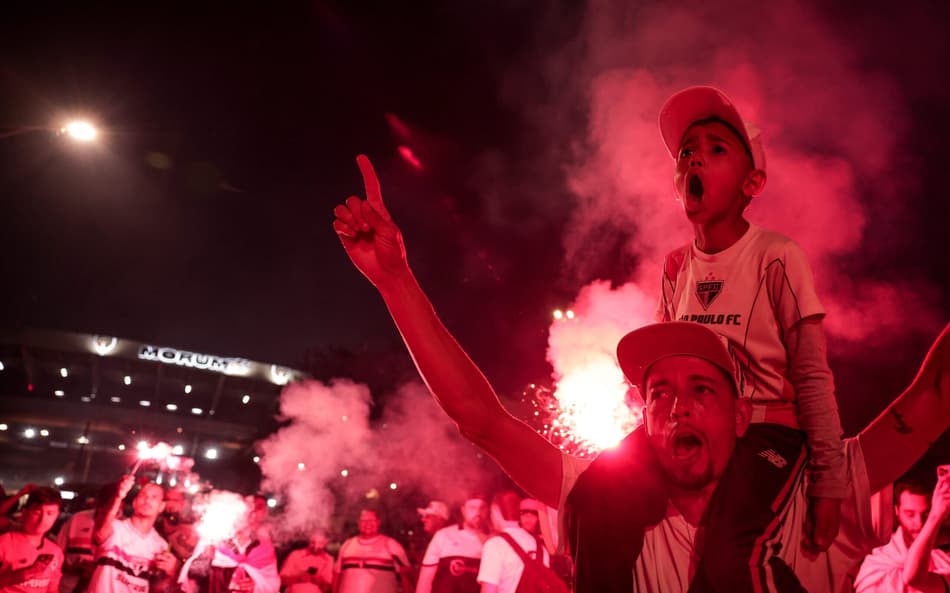 Torcida do São Paulo no Morumbis (Foto: Ettore Chiereguini/AGIF)
