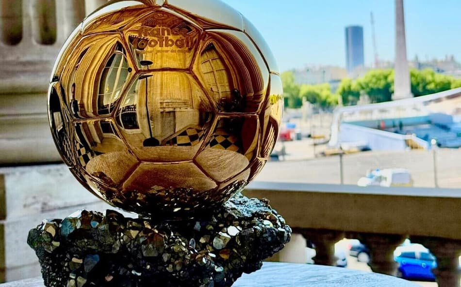 Troféu do Bola de Ouro, que será entregue ao vencedor em evento no dia 22 de setembro