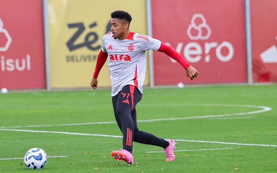 Victor Gabriel, zagueiro do Internacional