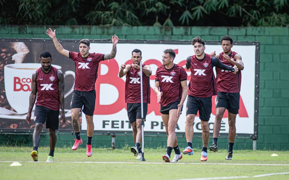 Jogadores do Vitória treinam no Barradão (Foto: Victor Ferreira / EC Vitória)