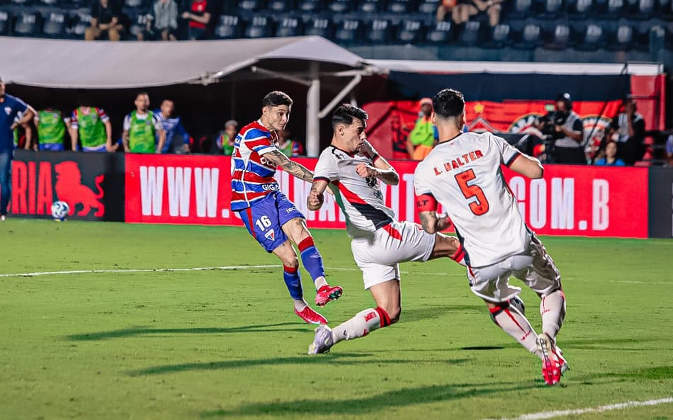 Partida entre Vitória e Fortaleza, pelo Brasileirão (Foto: Matheus Amorim/Fortaleza EC)
