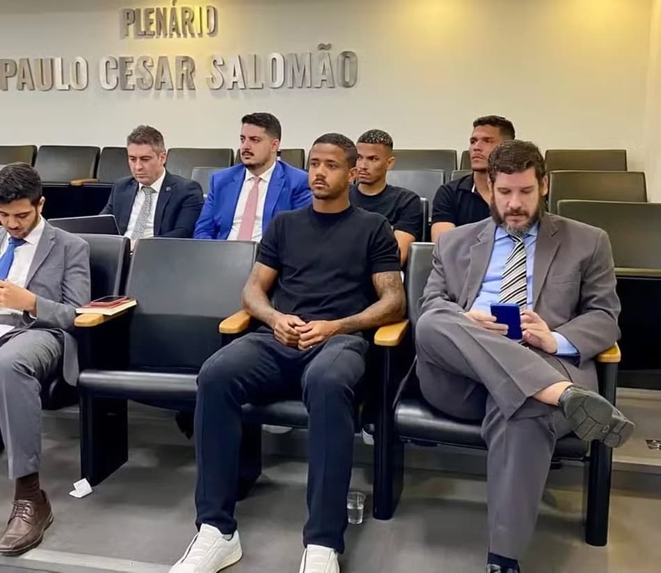 Ygor Catatau, Romário e Gabriel Tota (Foto: Divulgação/STJD)