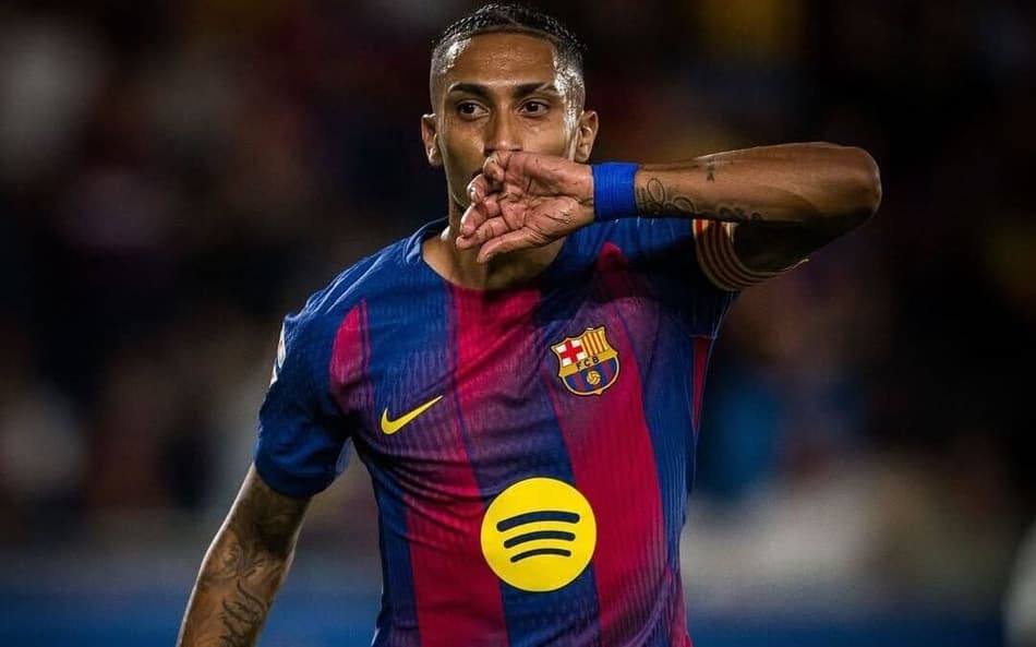Raphinha é um dos favoritos pelo prêmio (Foto: Divulgação/FC Barcelona)