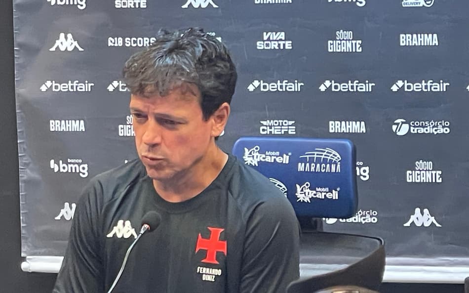 Fernando Diniz, técnico do Vasco, em entrevista coletiva (Foto: Pedro Cobalea/Lance!)
