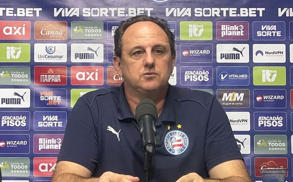 Rogério Ceni em entrevista coletiva depois da partida contra o Vasco (Foto: Pedro Cobalea / Lance!)