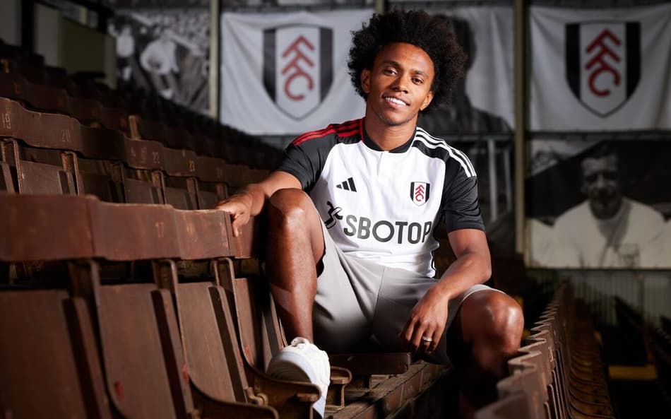 Willian estava livre no mercado após término do contrato com o Fulham, da Inglaterra. (Foto: Divulgação/Fulham)