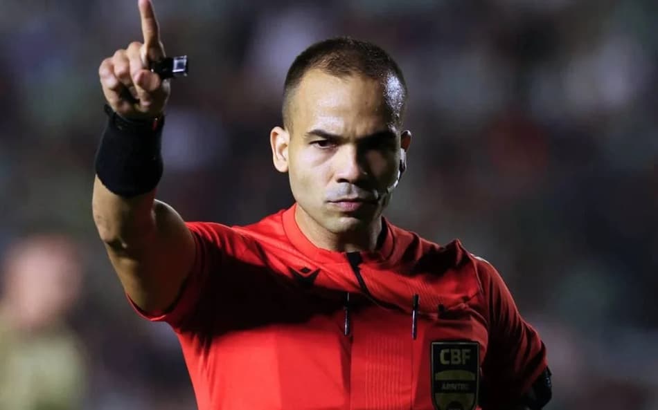 Alex Gomes Stefano é o árbitro de Palmeiras x Fortaleza (Foto: César Gracco)