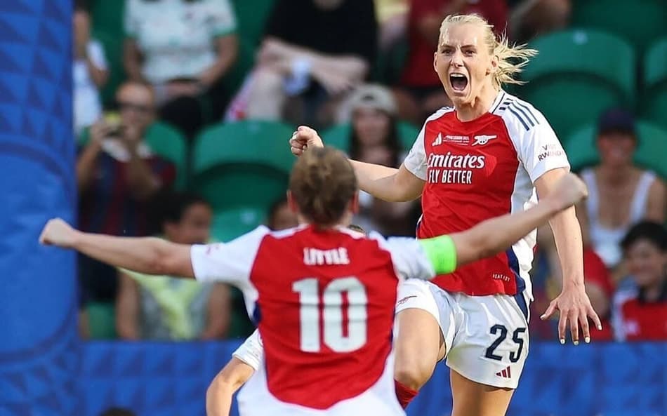 Blackstenius marcou o gol do título do Arsenal na Champions feminina. (Foto: UEFA/Divulgação)