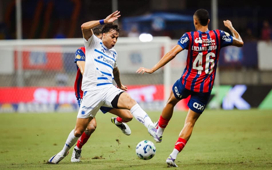 Bahia e Cruzeiro se enfrentam na Fonte Nova pelo Brasileirão