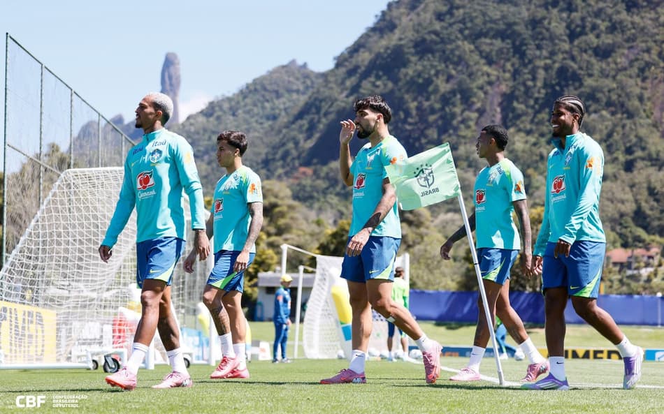 Jogadores do Brasil voltam a treinar na Granja Comary, em Teresópolis