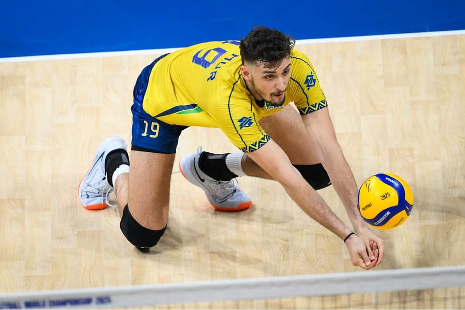 Brasil supera nervosismo e vence a China na estreia do Mundial de vôlei; veja fotos!