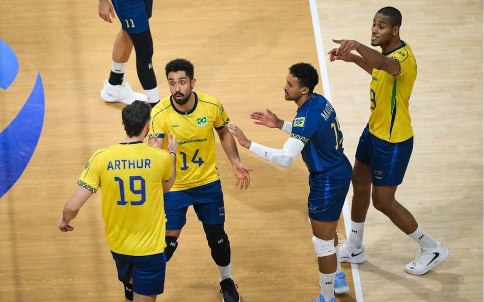 Seleção Brasileira venceu a China por 3 sets a 0 na estreia do Mundial de Vôlei masculino (Foto: Volleyball World)