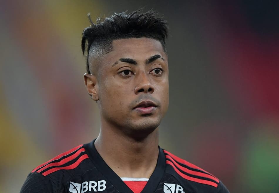 Bruno Henrique, em ação pelo Flamengo contra o Corinthians, no Maracanã, pela ida das semifinais da Copa do Brasil 2024 (Foto: Thiago Ribeiro/AGIF)