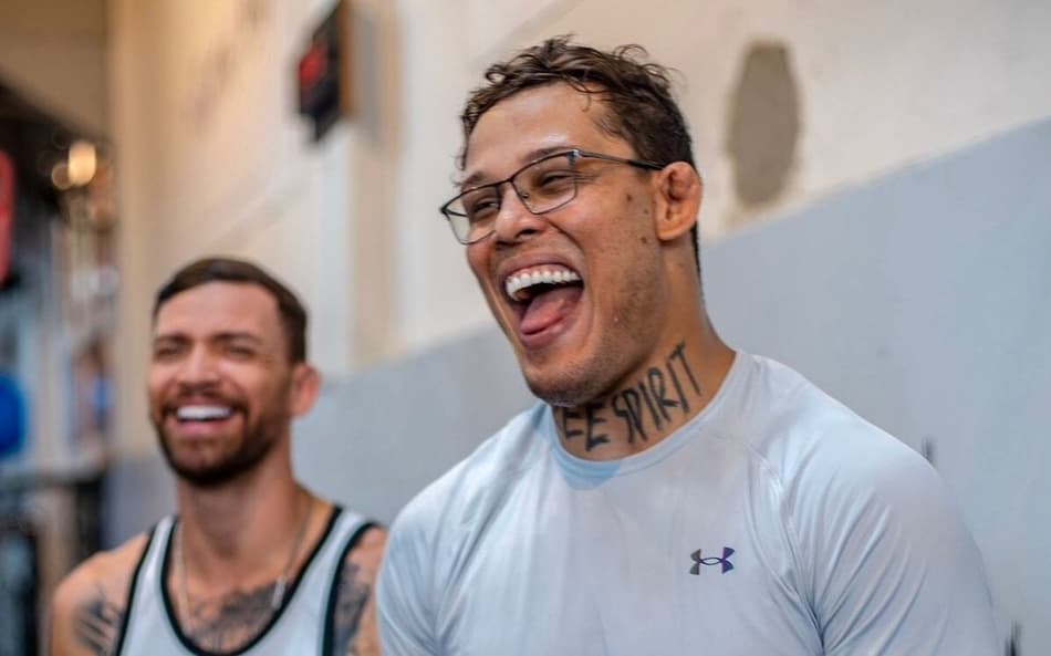 Brasileiros Ruffy e Borralho apostam em bônus no UFC Paris (Foto: Reprodução Instagram Caio Borralho)