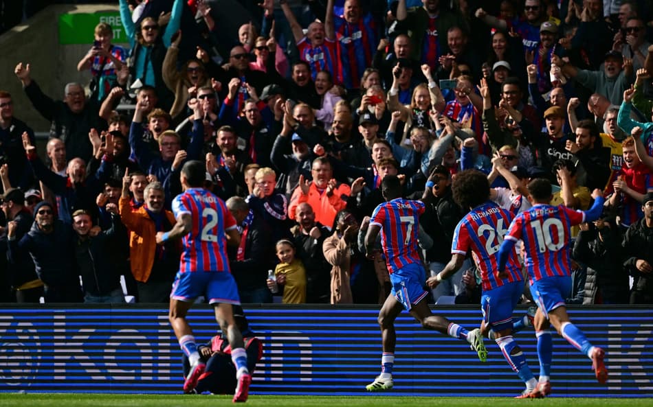 O Crystal Palace venceu o Liverpool por 2 a 1 (Foto: Ben STANSALL / AFP)