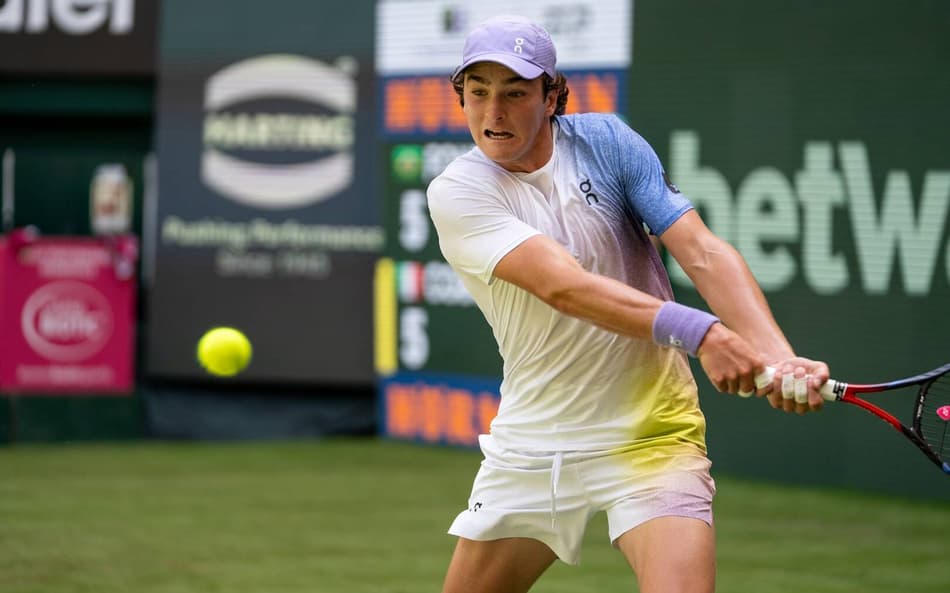 João Fonseca perdeu na estreia em Halle (Divulgação)