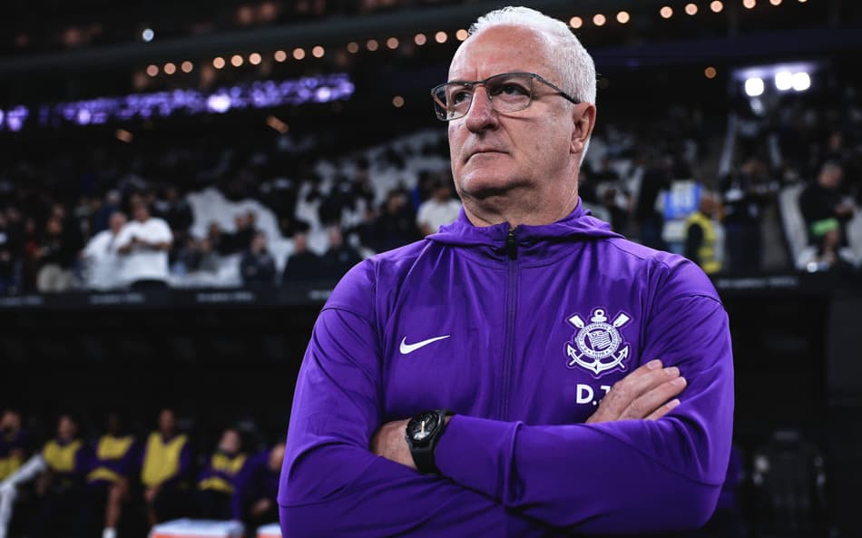 Dorival Jr em Corinthians x Bragantino pelo Brasileirão 2025