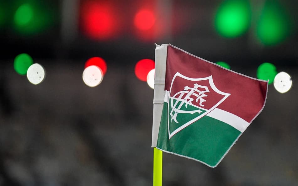 Confira toda a história por trás do escudo do Fluminense (Foto: Thiago Ribeiro/AGIF)