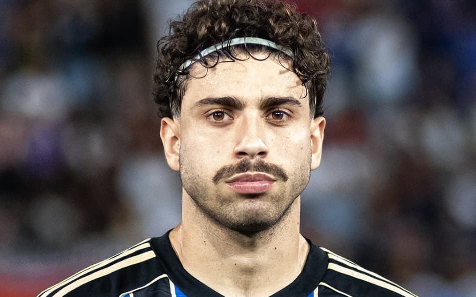 Mateus Lusuardi, zagueiro brasileiro